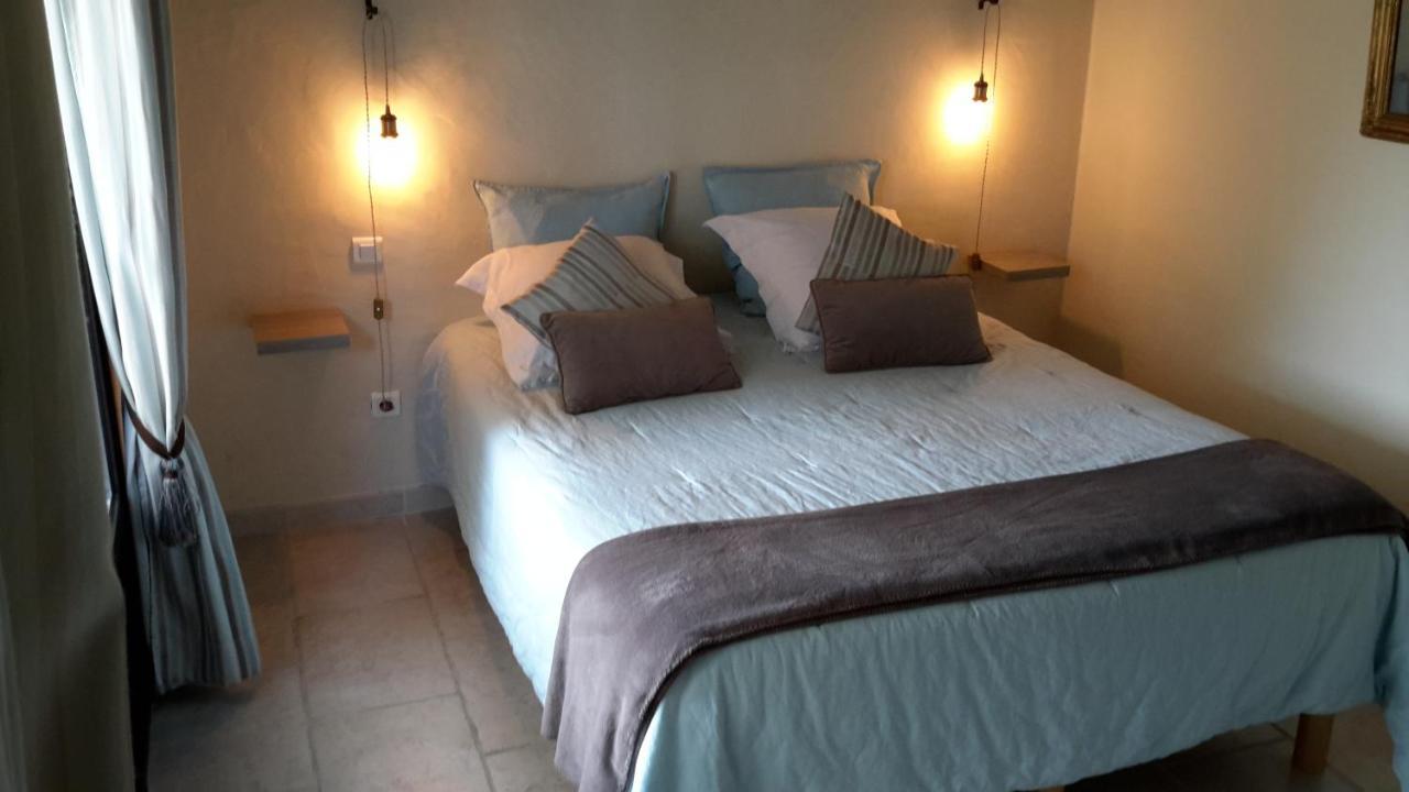 Chambres D'Hotes Le Vignoble Cucuron Exterior foto