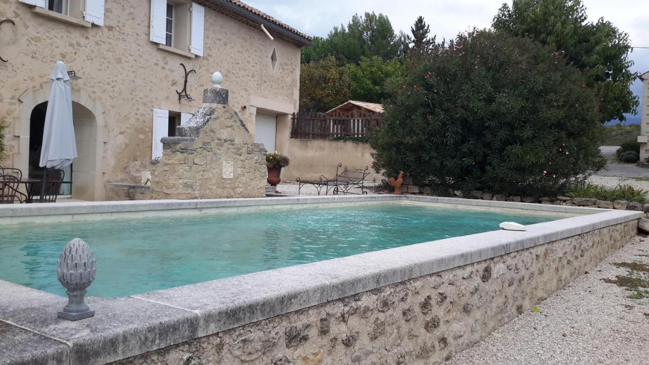 Chambres D'Hotes Le Vignoble Cucuron Exterior foto