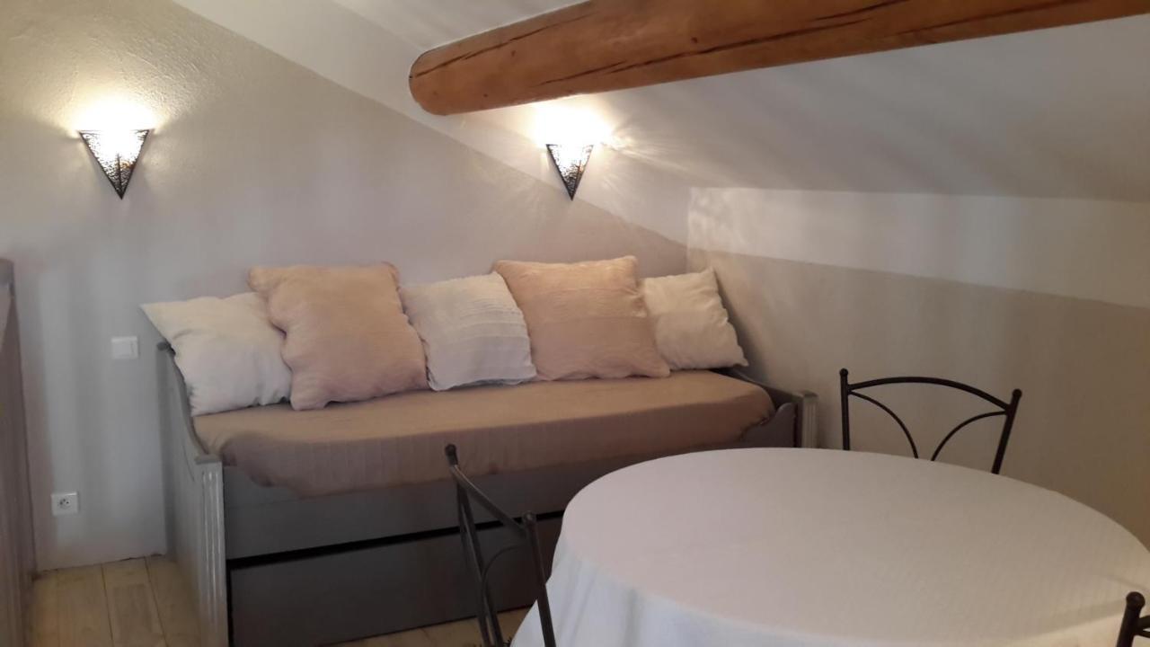 Chambres D'Hotes Le Vignoble Cucuron Exterior foto