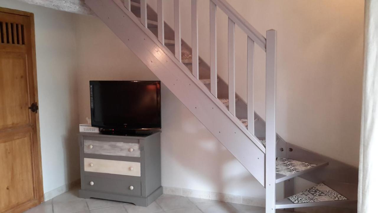 Chambres D'Hotes Le Vignoble Cucuron Exterior foto