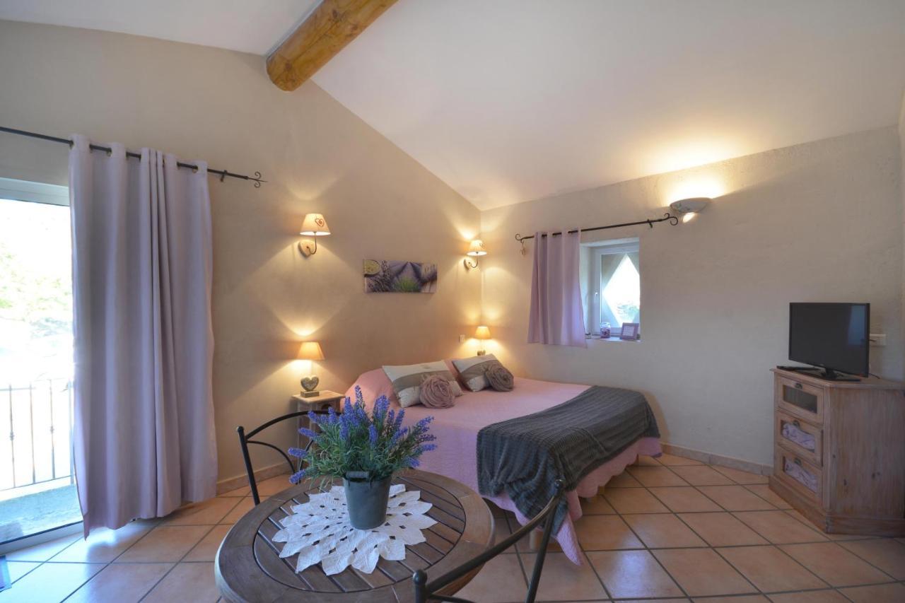 Chambres D'Hotes Le Vignoble Cucuron Exterior foto