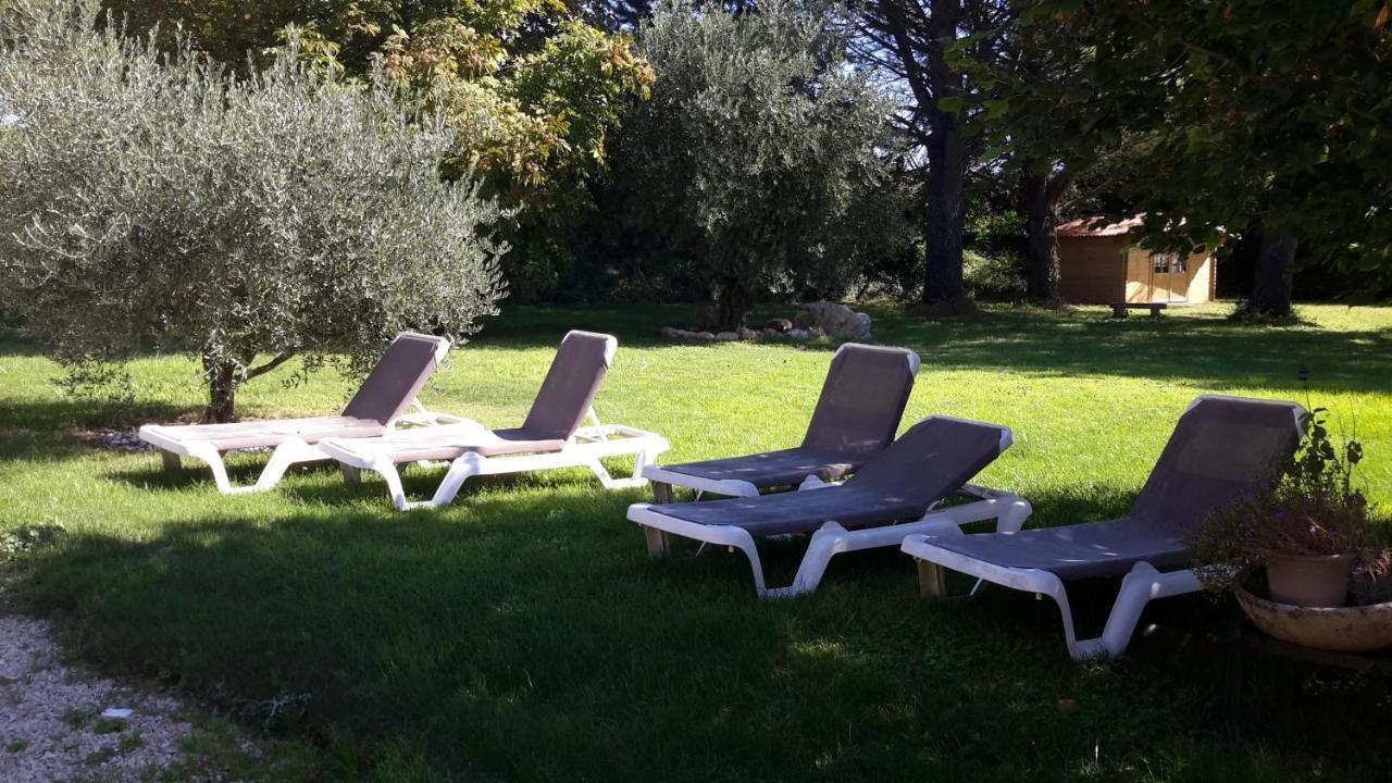 Chambres D'Hotes Le Vignoble Cucuron Exterior foto