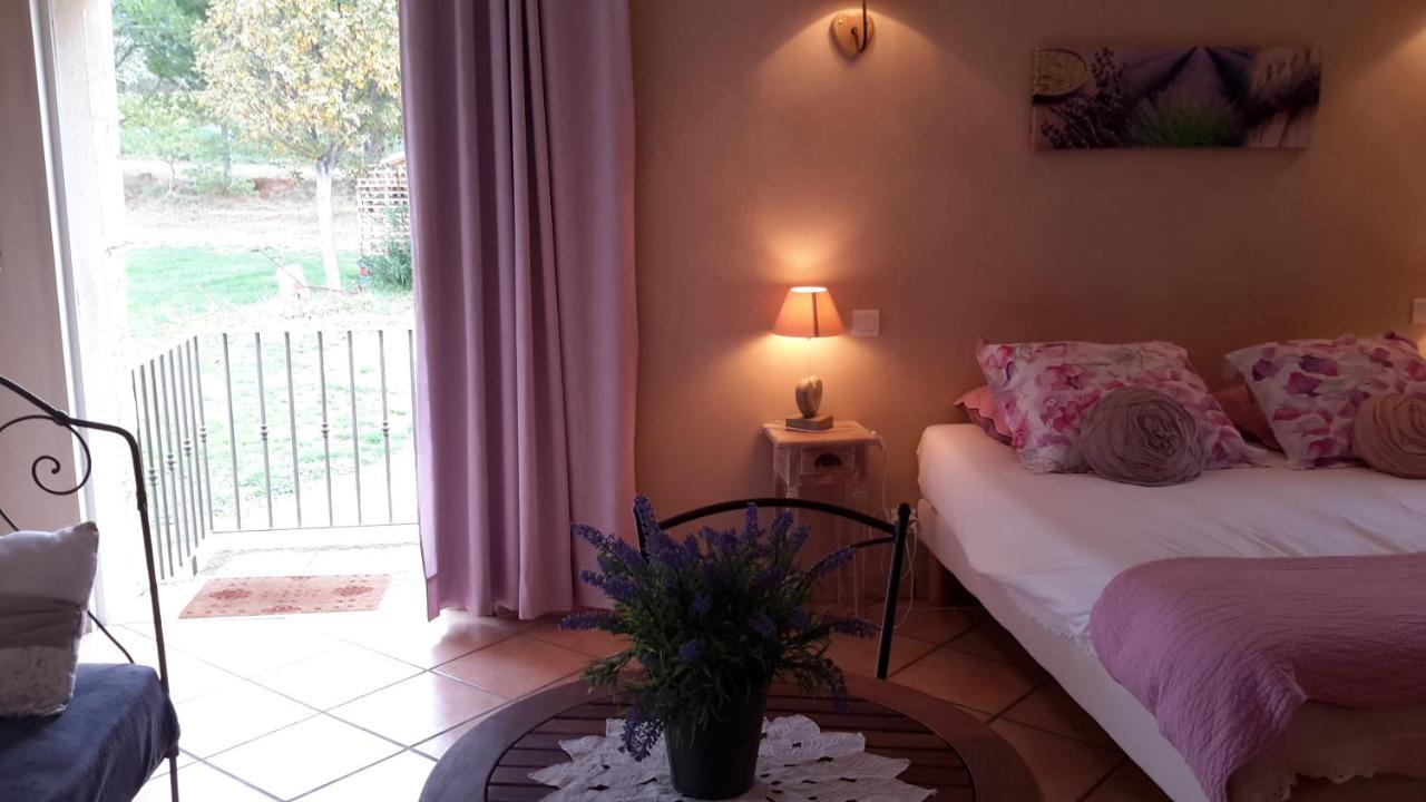Chambres D'Hotes Le Vignoble Cucuron Exterior foto
