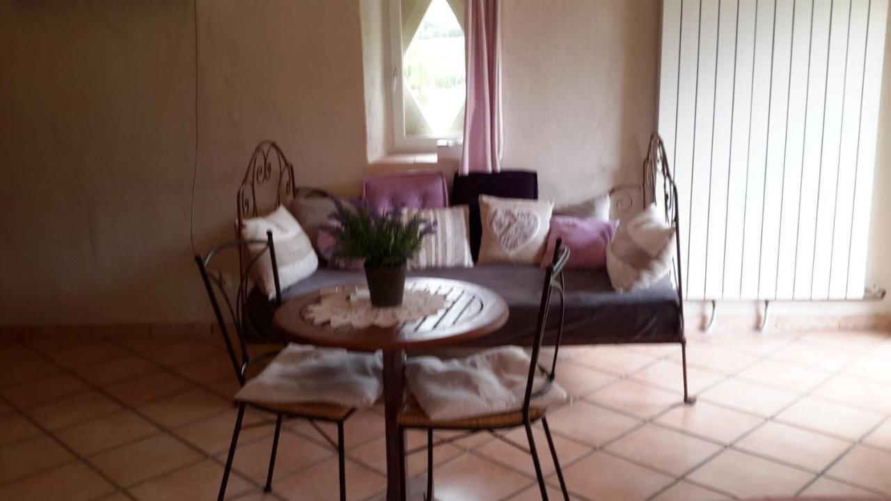 Chambres D'Hotes Le Vignoble Cucuron Exterior foto