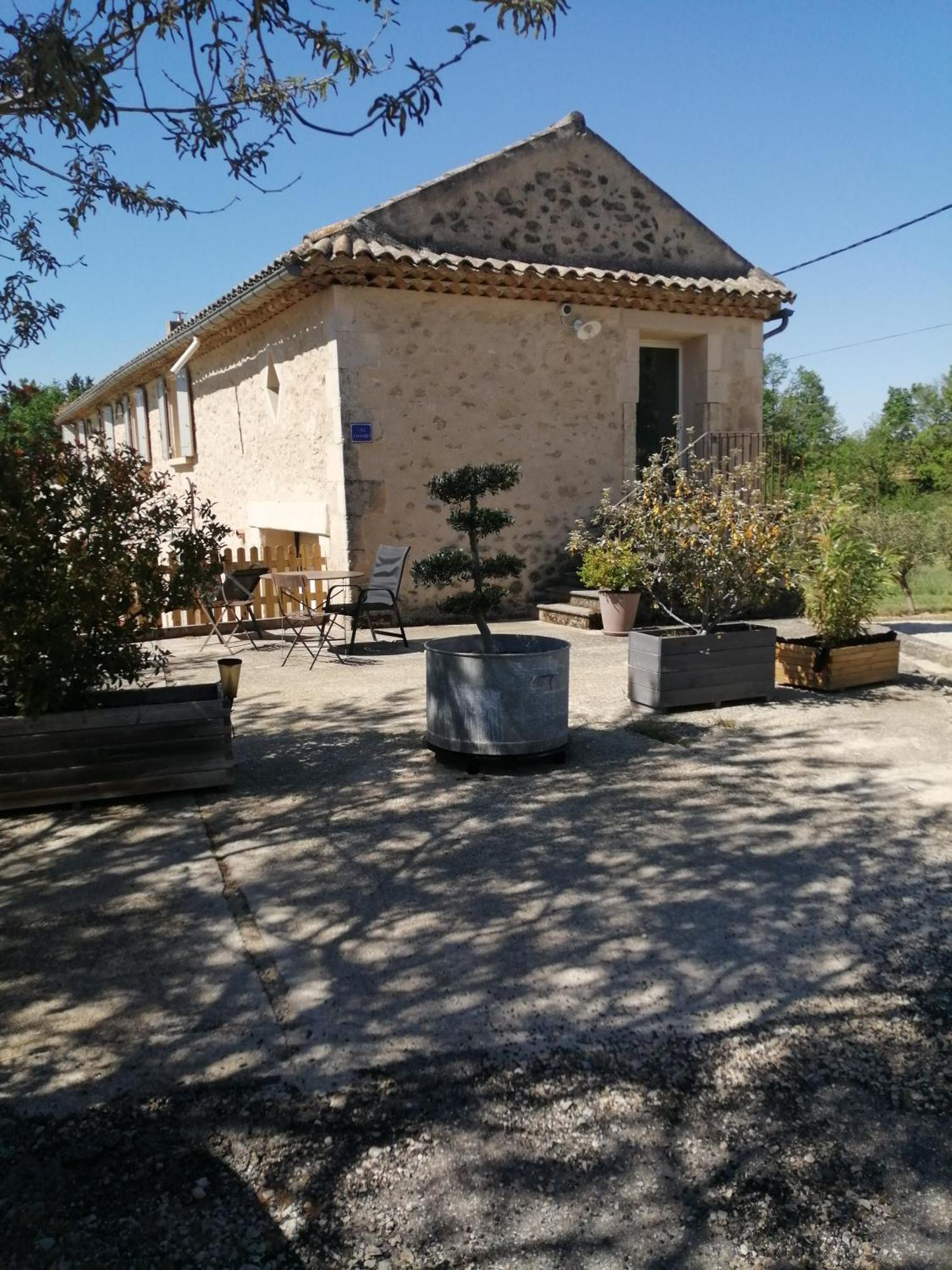 Chambres D'Hotes Le Vignoble Cucuron Exterior foto